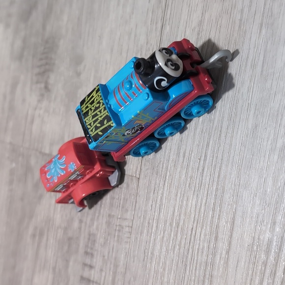 Thomas Colorful Train Engine Toy Set - Picture 4 of 5